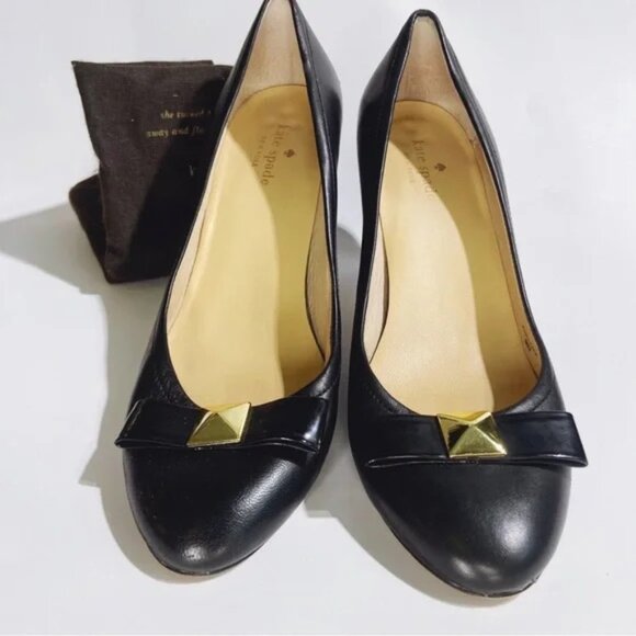 kate spade Shoes - Kate Spade size 9.5 black leather bow pumps. Round toe high heeled shoes